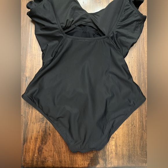 DKNY Ruffle-Trim One-Piece Swimsuit Size XXL Black Tummy Control Modest Pool - Picture 7 of 14
